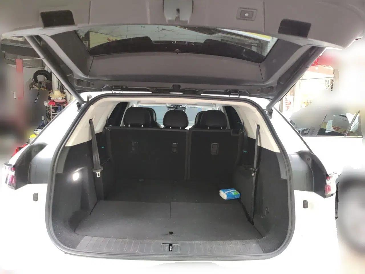 Chery Tiggo 9 2023 2.0T Dual-Clutch Two-Wheel Drive Luxury Edition 7 Seats — миниатюра 20