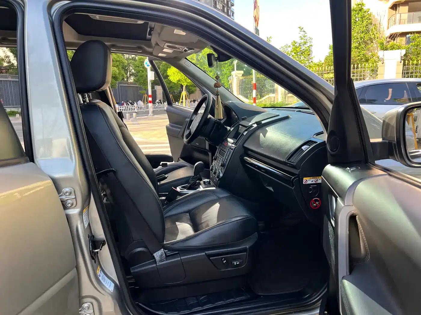 Freelander 2 2012 2.0T Si4 HSE Petrol Version — миниатюра 14