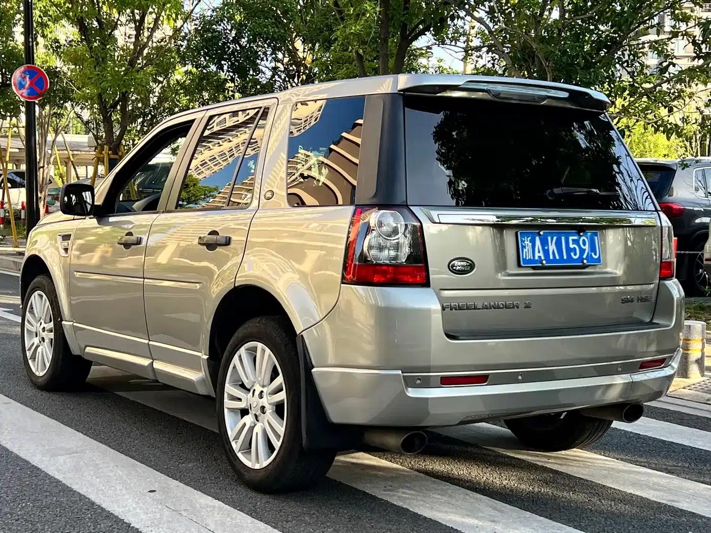 Freelander 2 2012 2.0T Si4 HSE Petrol Version — миниатюра 7