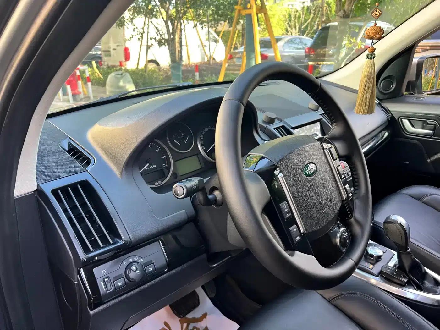 Freelander 2 2012 2.0T Si4 HSE Petrol Version — миниатюра 9