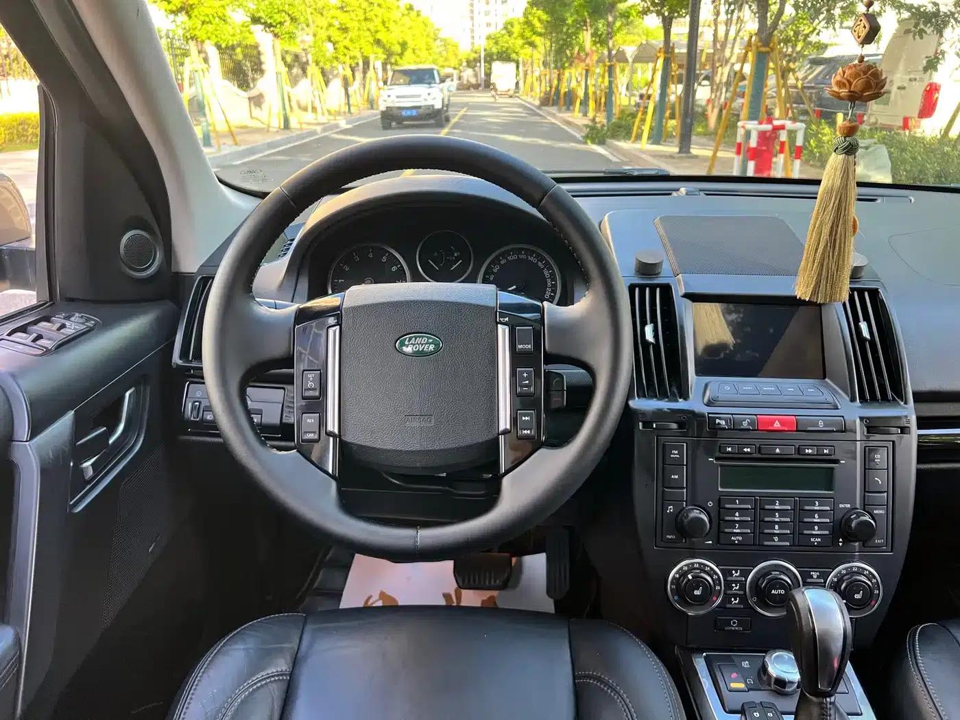Freelander 2 2012 2.0T Si4 HSE Petrol Version — миниатюра 10