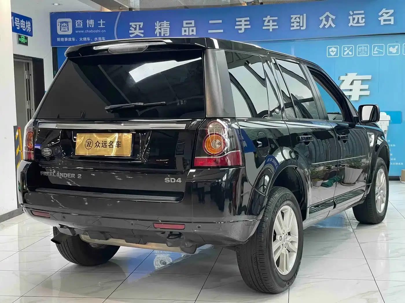 Freelander 2 2014 2.2T SD4 SE Diesel — миниатюра 14