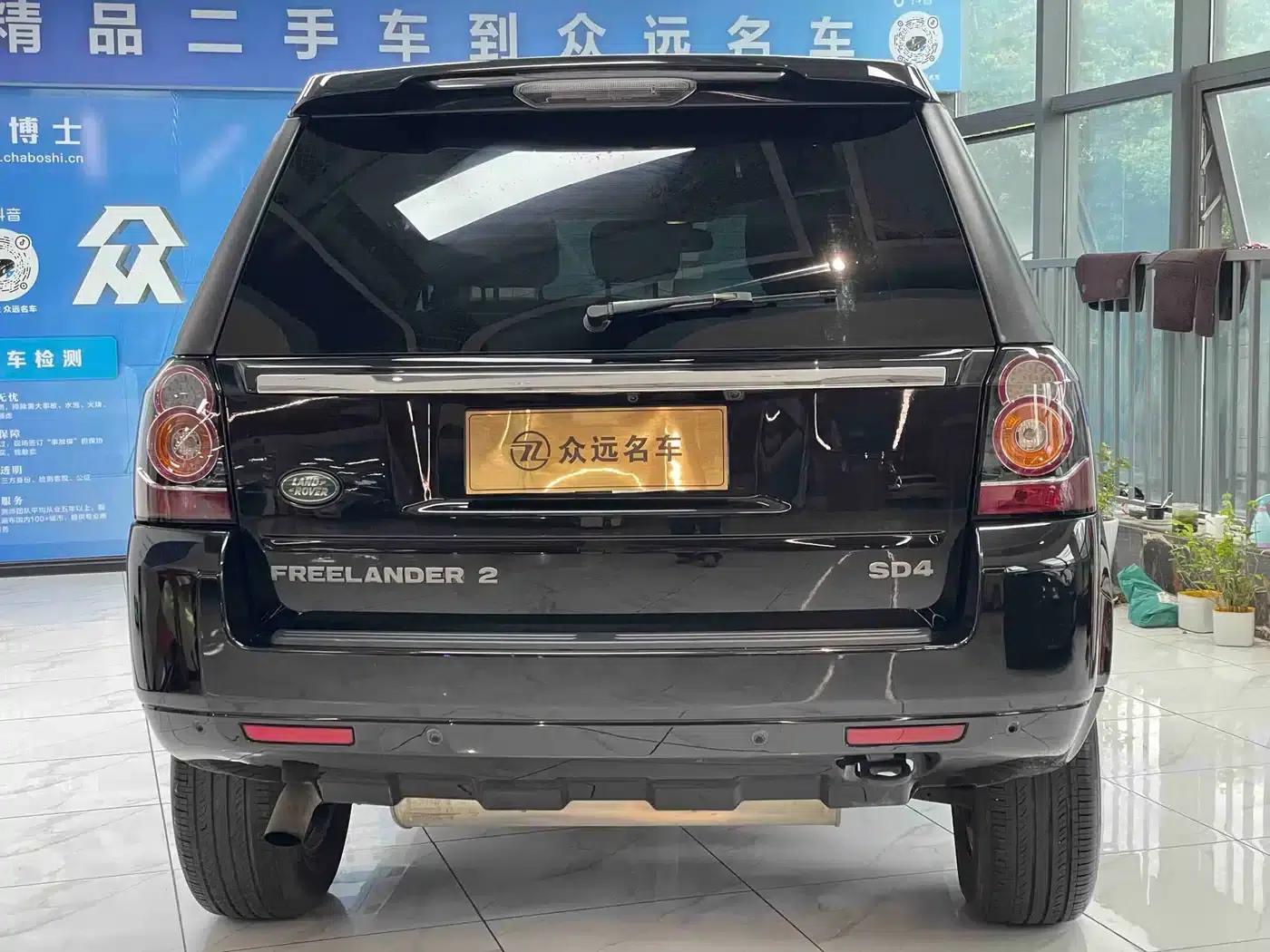 Freelander 2 2014 2.2T SD4 SE Diesel — миниатюра 15