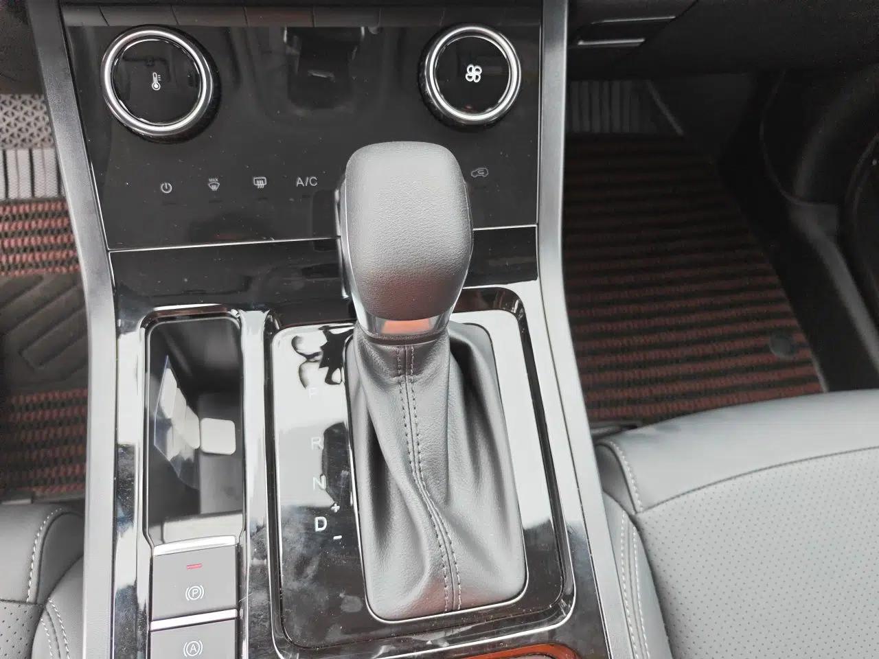 Chery Tiggo 5x 2025 1.5L CVT Excellence Edition — миниатюра 15
