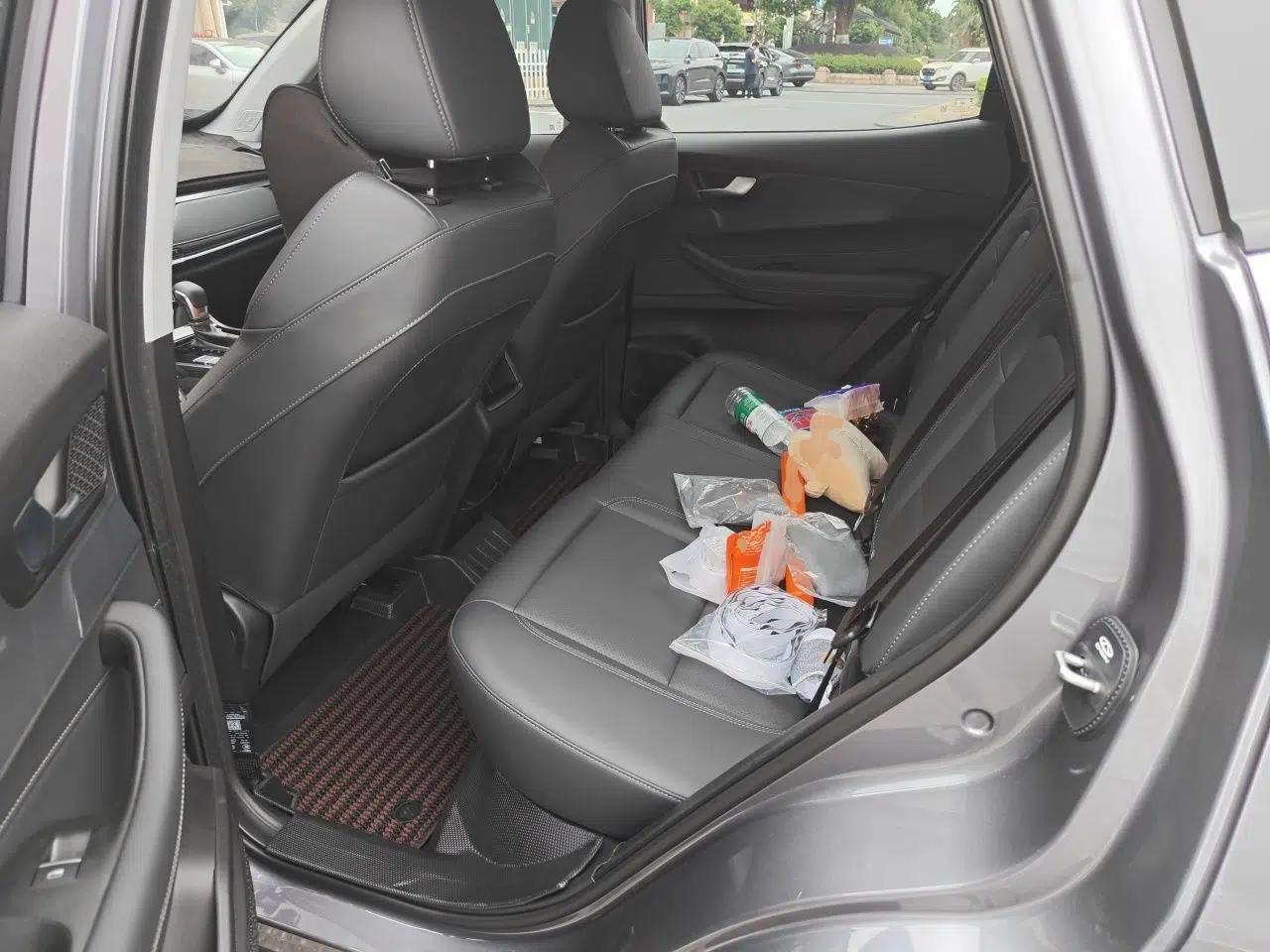 Chery Tiggo 5x 2025 1.5L CVT Excellence Edition — миниатюра 18