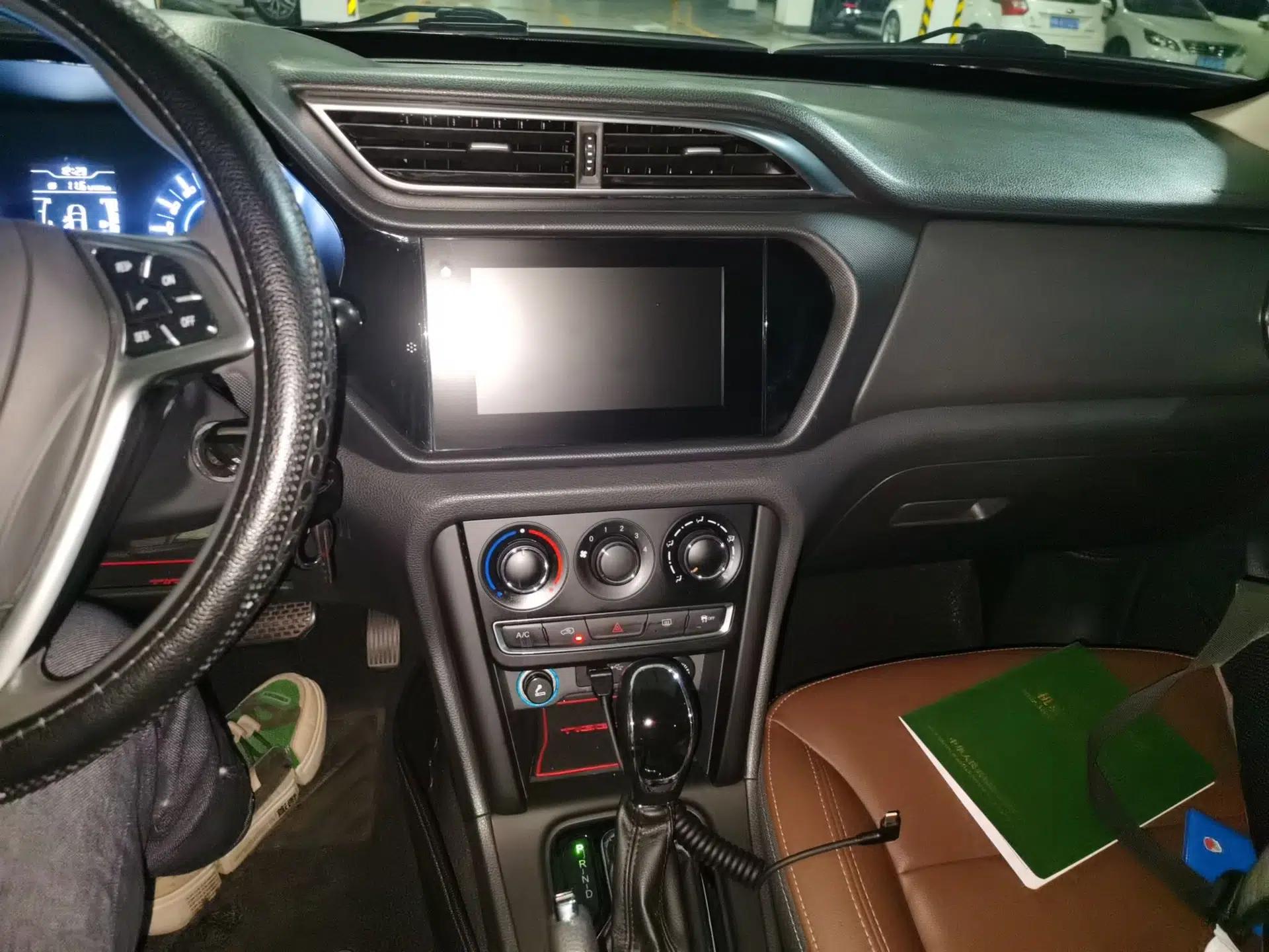 Chery Tiggo 3 2018 1.6L CVT Million Global Edition — миниатюра 14