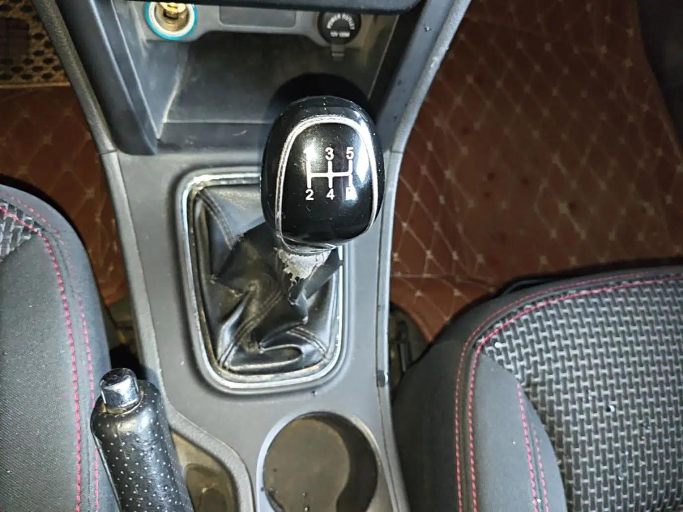 Chery Tiggo 3 2016 1.6L Manual Fashion Edition — миниатюра 16