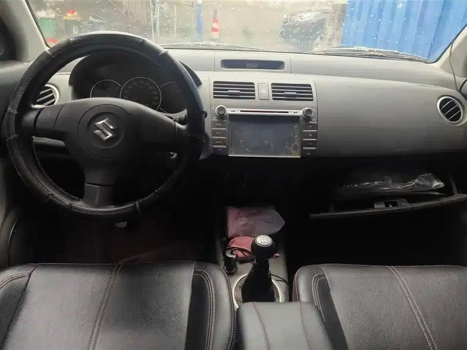 2015 Swift 1.5L Manual Limited Edition — миниатюра 12