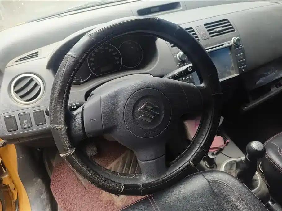 2015 Swift 1.5L Manual Limited Edition — миниатюра 15
