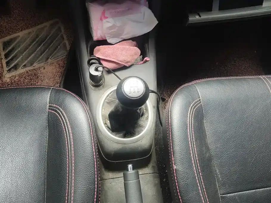 2015 Swift 1.5L Manual Limited Edition — миниатюра 16