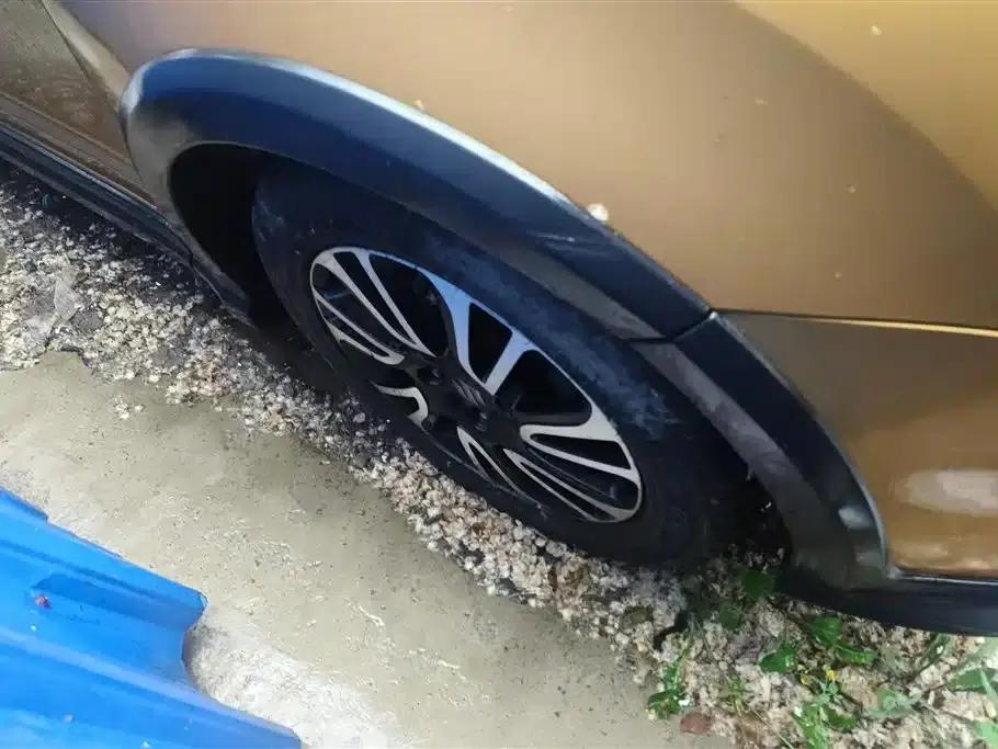 2015 Swift 1.5L Manual Limited Edition — миниатюра 6