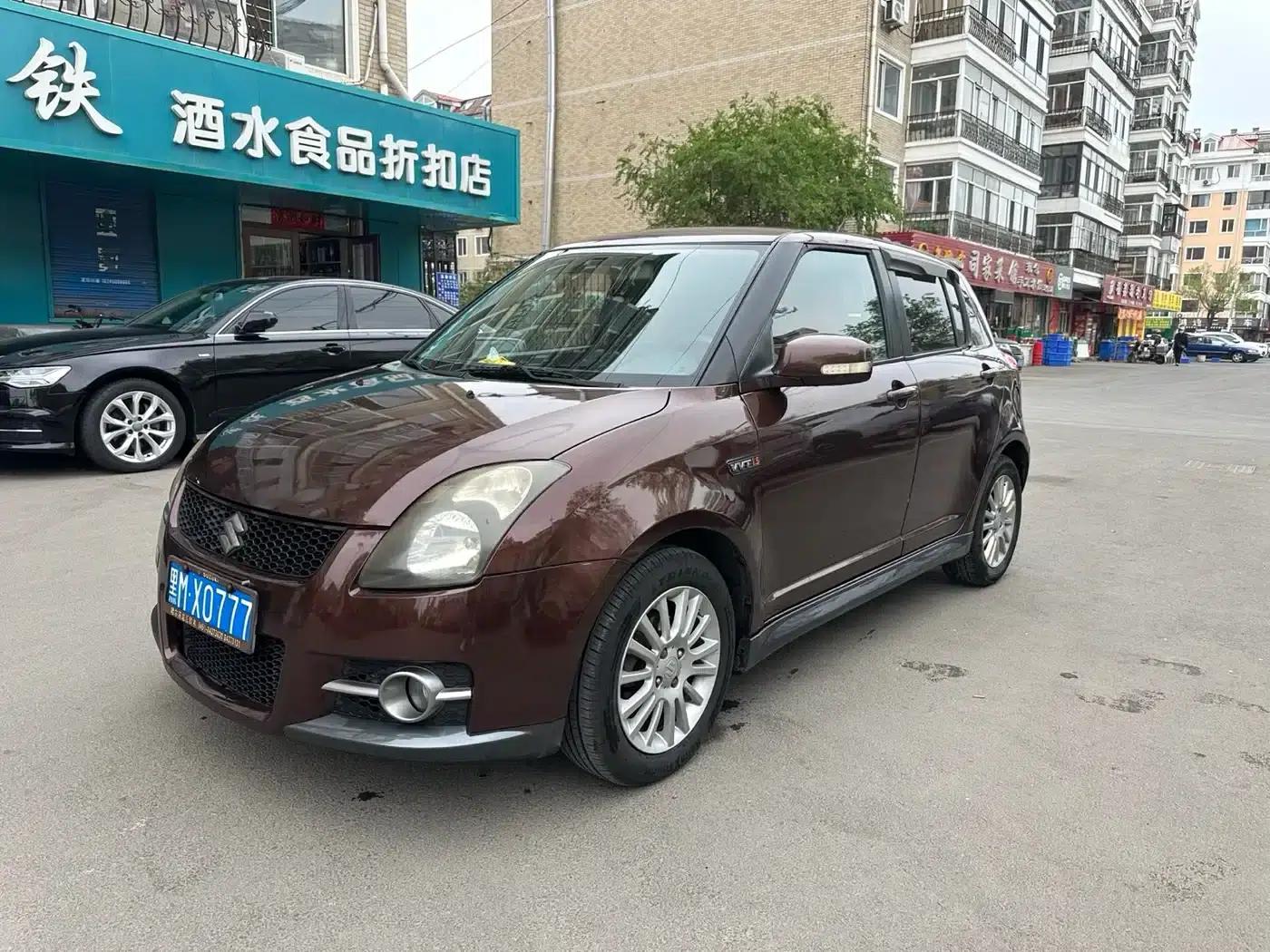 2011 Swift 1.5L Manual Fashion Edition — миниатюра 1