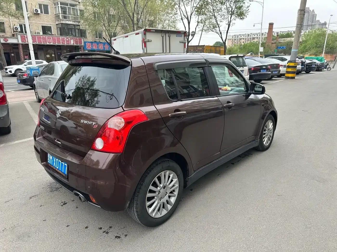 2011 Swift 1.5L Manual Fashion Edition — миниатюра 5