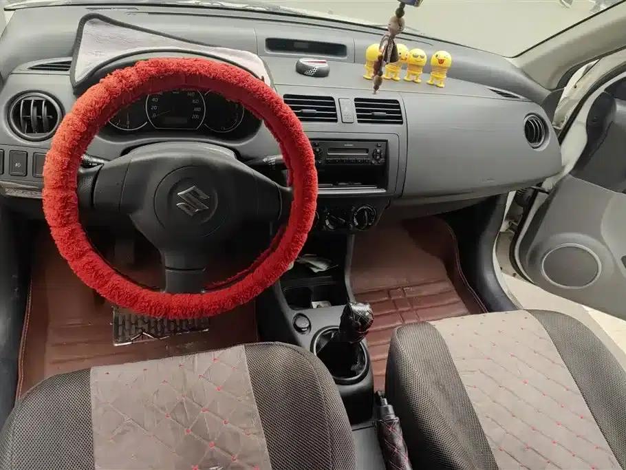 2014 Swift 1.3L Manual Standard Edition — миниатюра 12