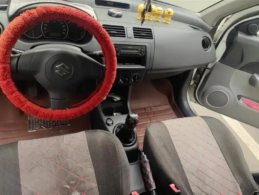 2014 Swift 1.3L Manual Standard Edition — миниатюра 16