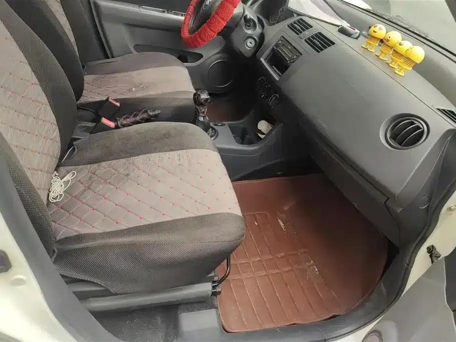 2014 Swift 1.3L Manual Standard Edition — миниатюра 8