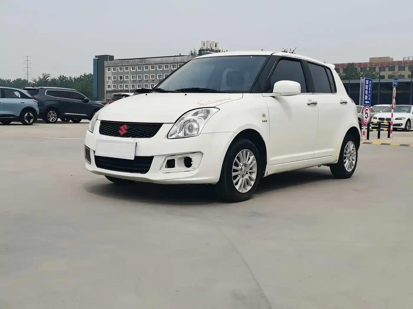 2014 Swift 1.3L Manual Standard Edition — миниатюра 1