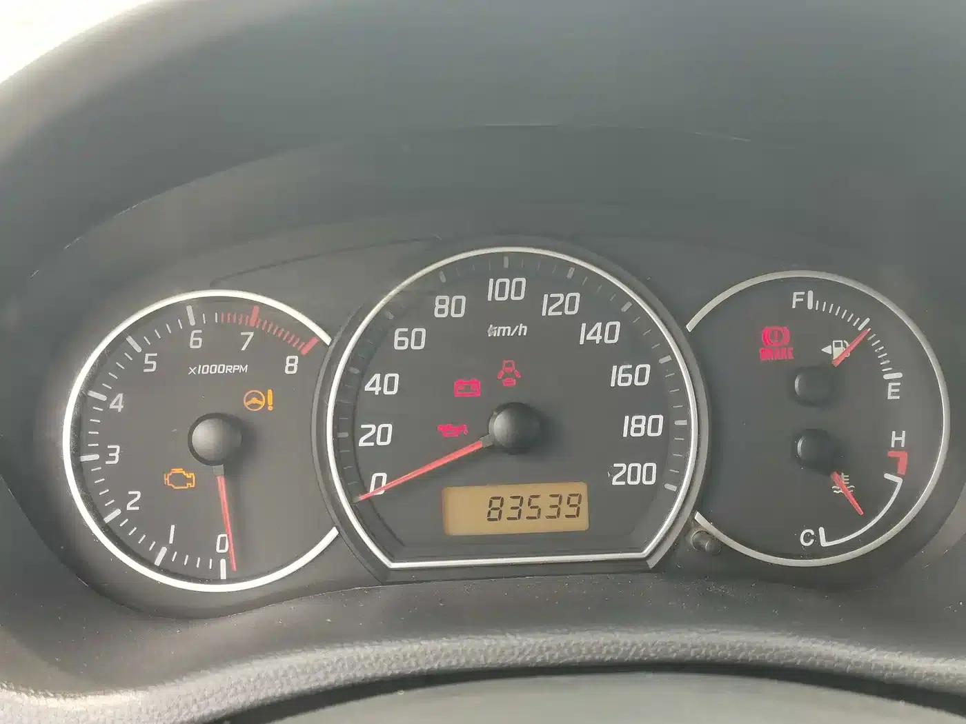 2014 Swift 1.3L Manual Standard Edition — миниатюра 12