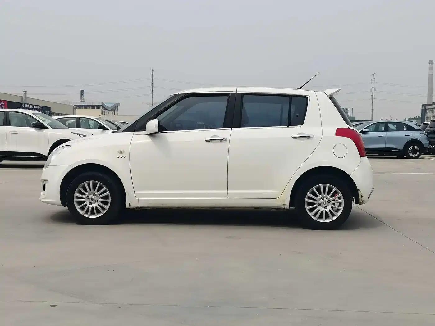 2014 Swift 1.3L Manual Standard Edition — миниатюра 13