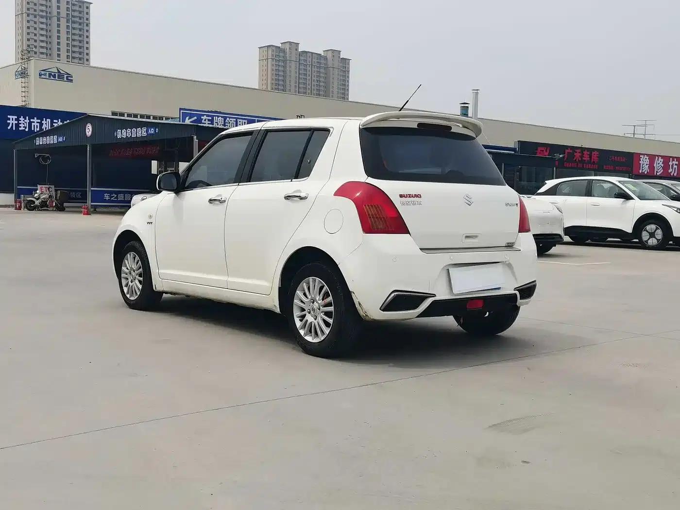 2014 Swift 1.3L Manual Standard Edition — миниатюра 14