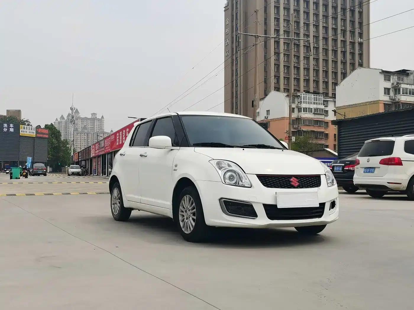 2014 Swift 1.3L Manual Standard Edition — миниатюра 3
