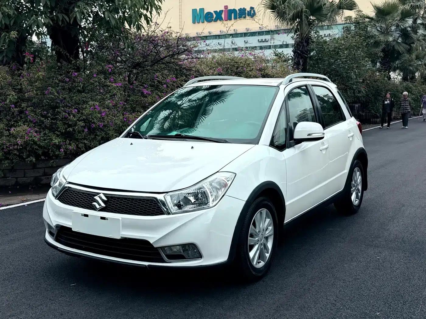 SX4 2013 1.6L Automatic Cool Edition — миниатюра 1