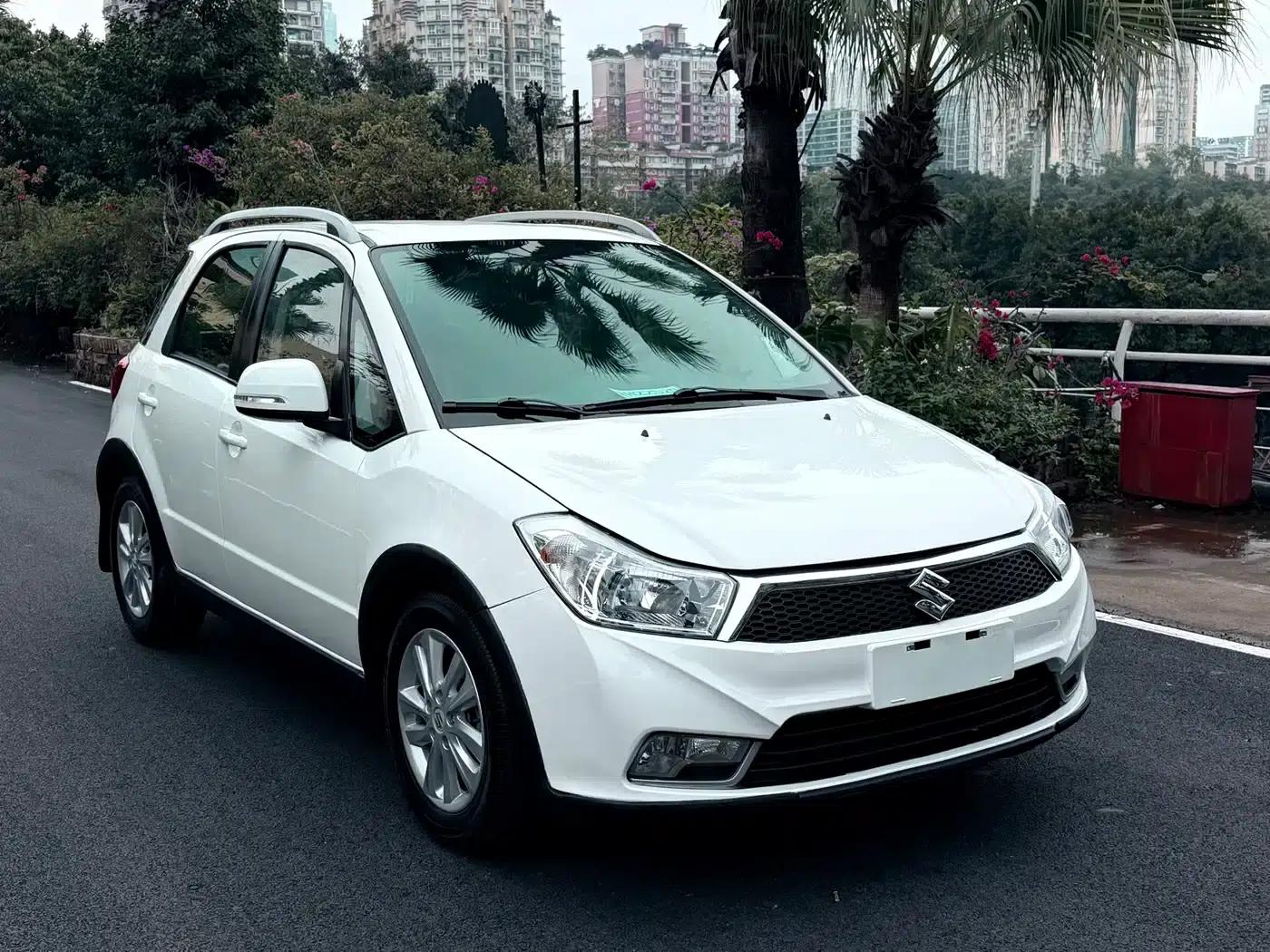 SX4 2013 1.6L Automatic Cool Edition — миниатюра 2