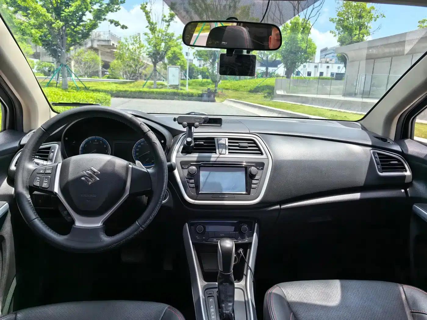 Vitara 2014 1.6L CVT 2WD Elite — миниатюра 4