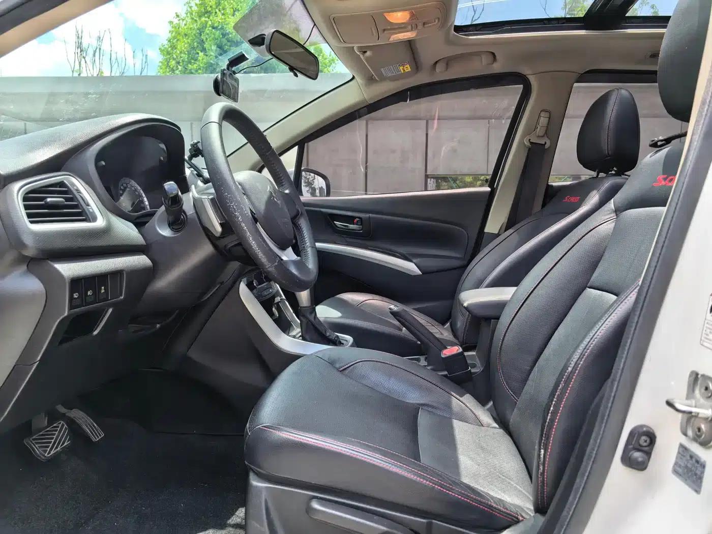 Vitara 2014 1.6L CVT 2WD Elite — миниатюра 5
