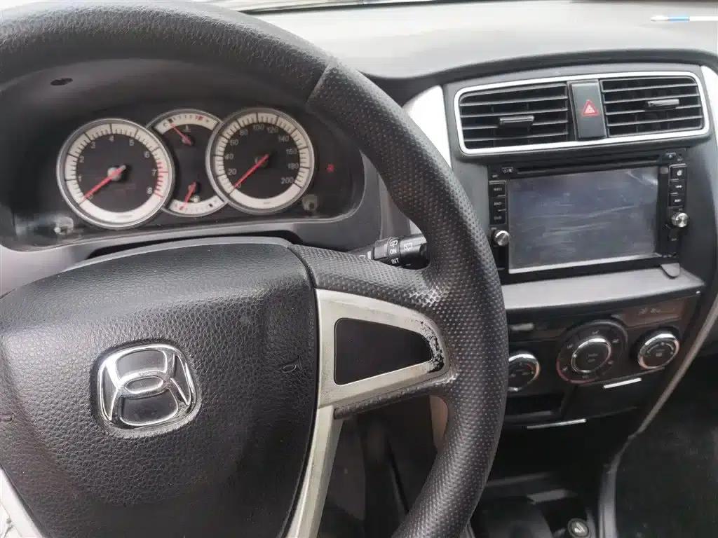 Liana A6 2015 Hatchback 1.4L Manual Comfort Edition — миниатюра 10