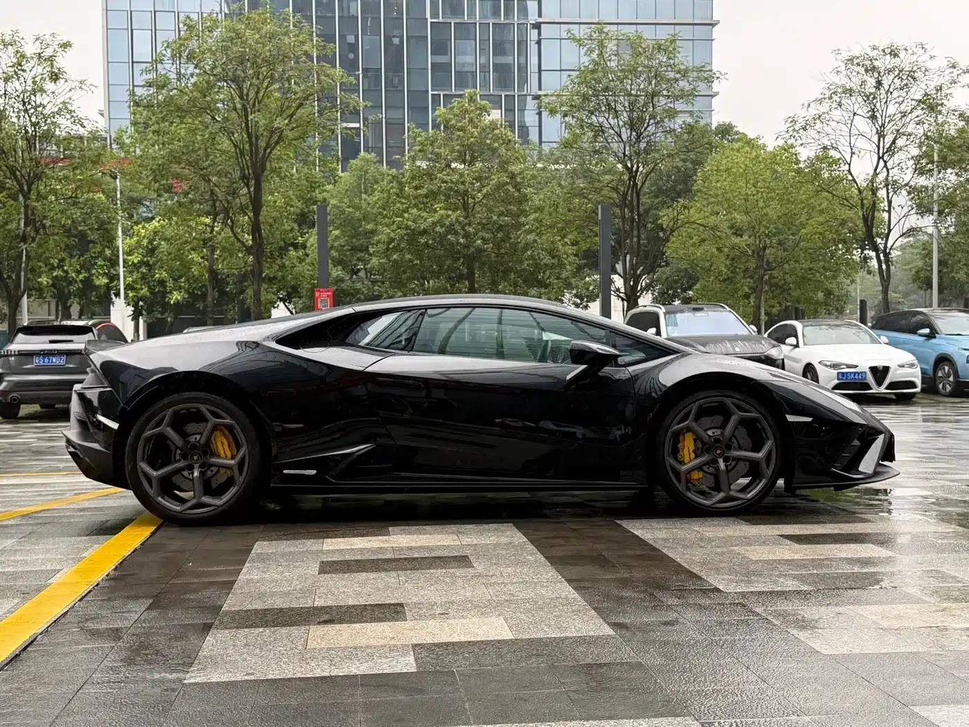 Huracán 2020 Huracán EVO RWD — миниатюра 4