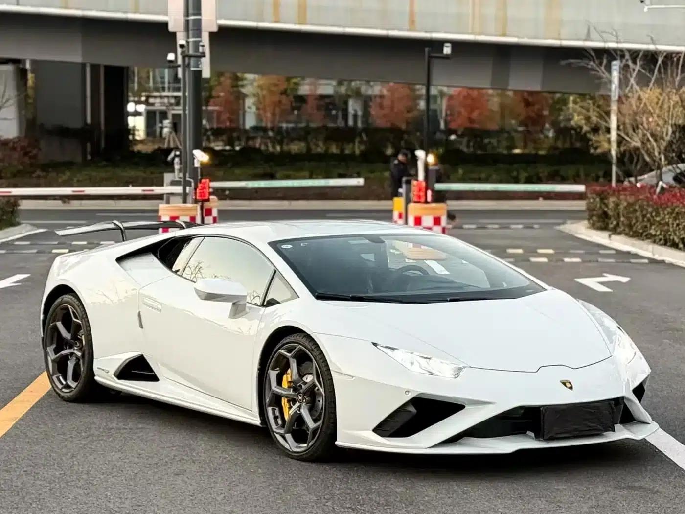 Huracán 2020 Huracán EVO RWD — миниатюра 2