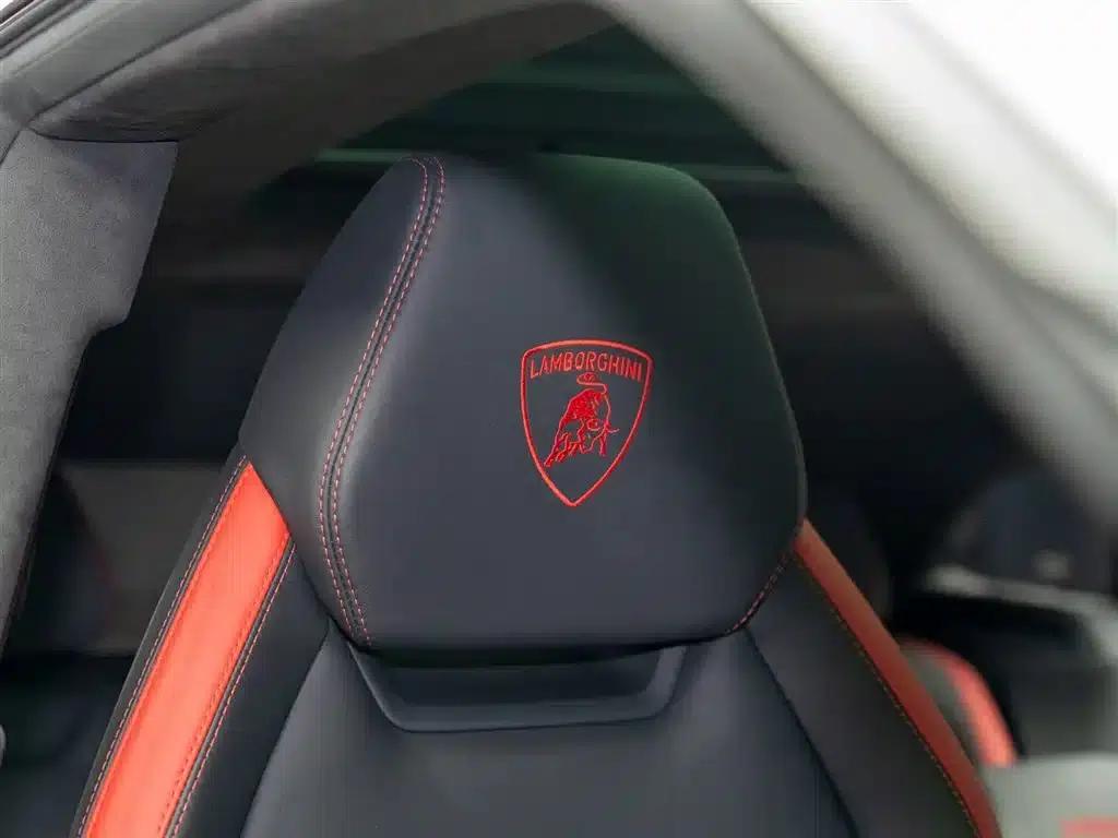 2023 Urus 4.0T V8 S — миниатюра 15