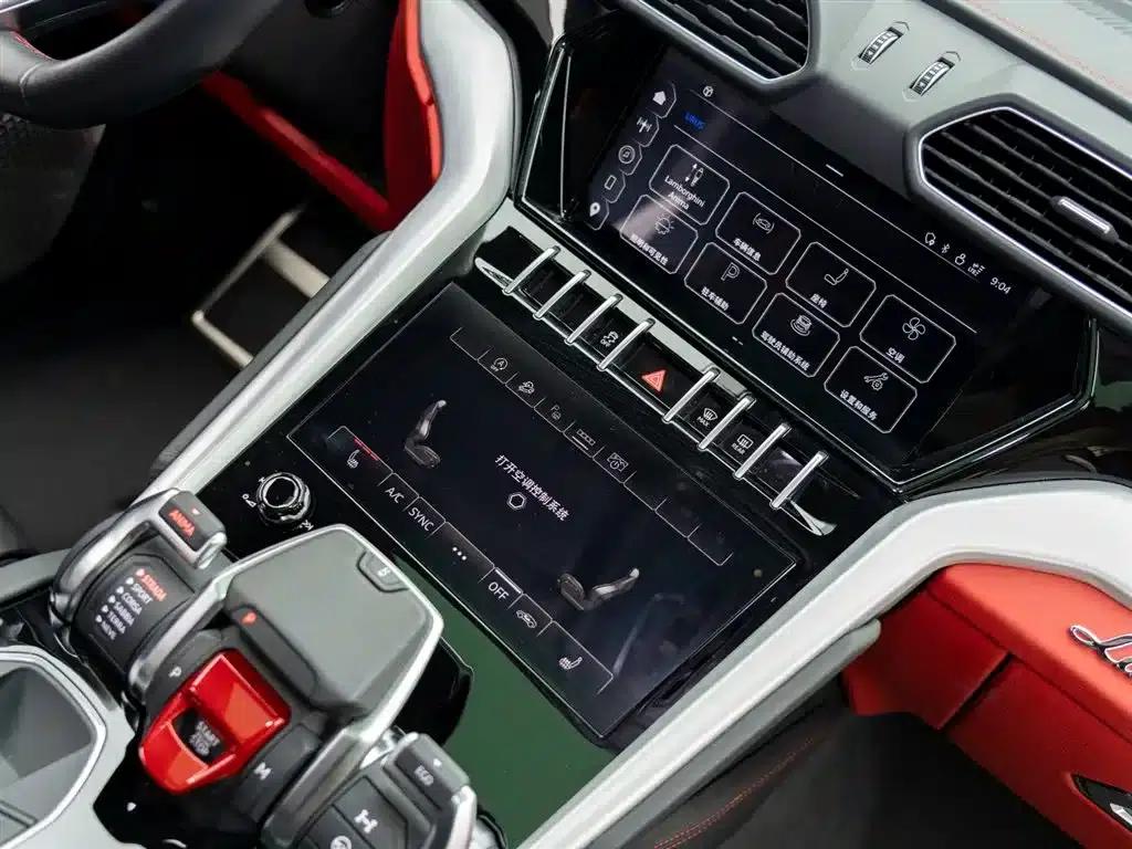 2023 Urus 4.0T V8 S — миниатюра 22
