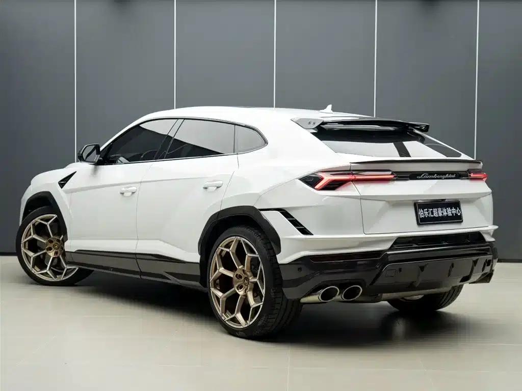 2023 Urus 4.0T V8 S — миниатюра 5