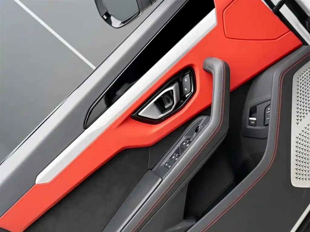 2023 Urus 4.0T V8 S — миниатюра 9