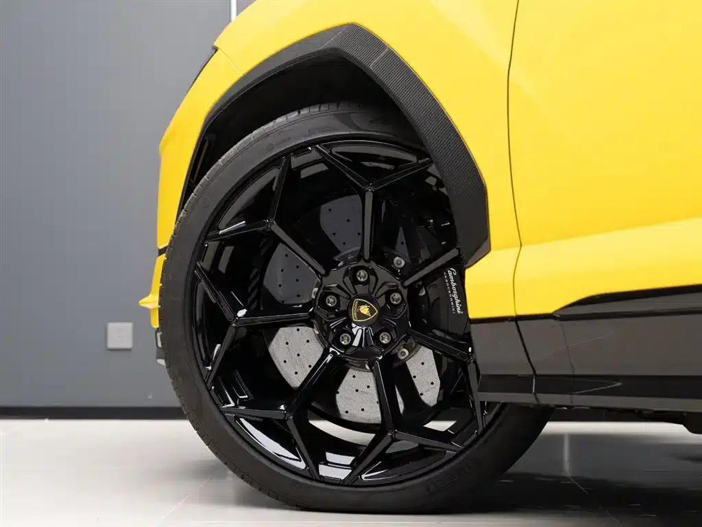Urus 2022 4.0T V8 Performante — миниатюра 6