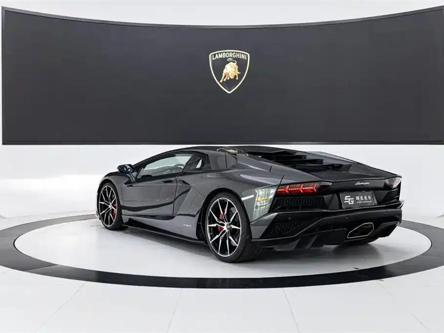 2017 Aventador S — миниатюра 6