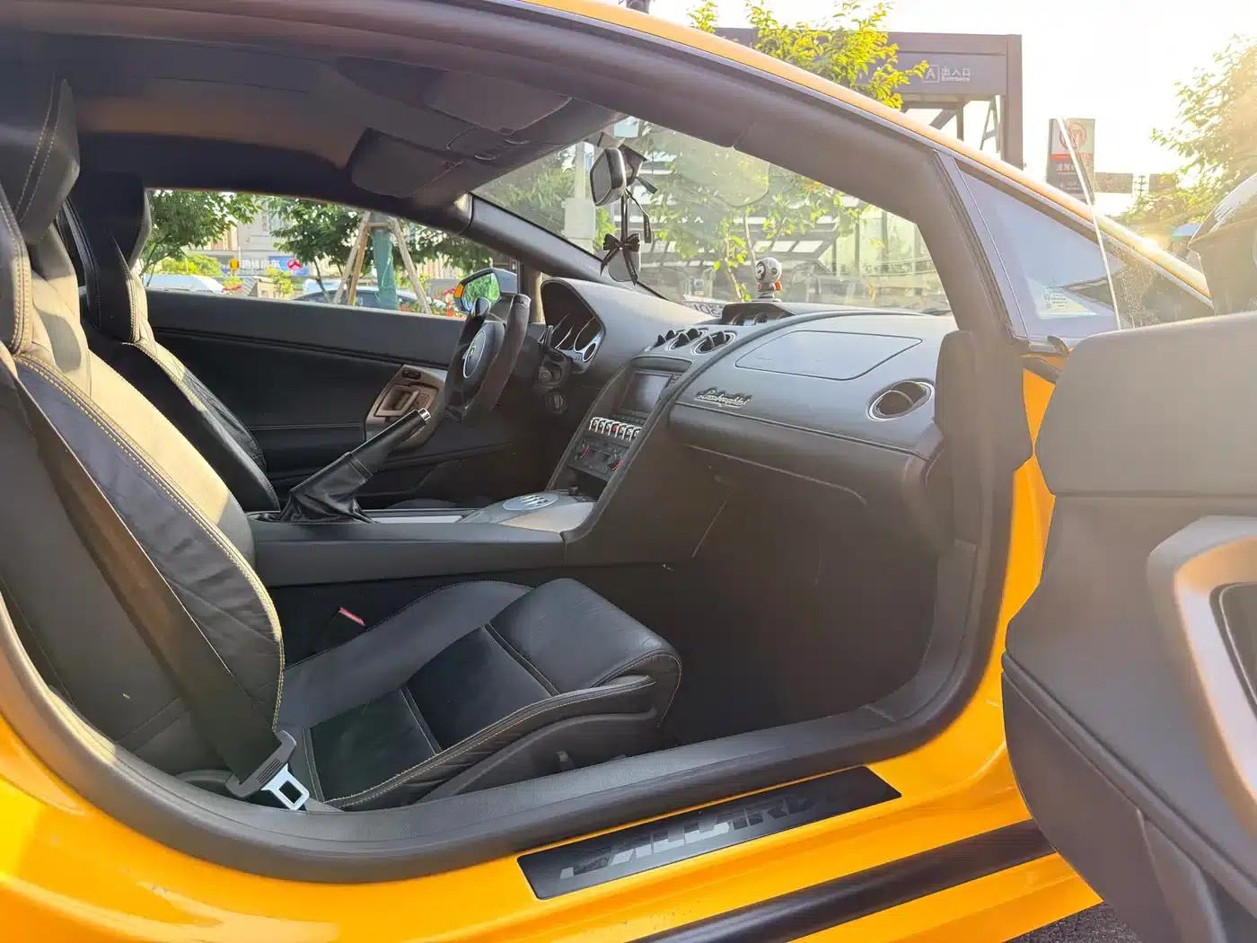 2012 Gallardo LP 560-4 Gold Edition — миниатюра 11