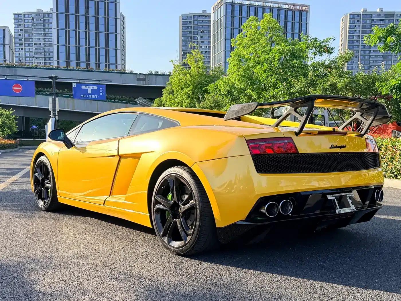 2012 Gallardo LP 560-4 Gold Edition — миниатюра 5