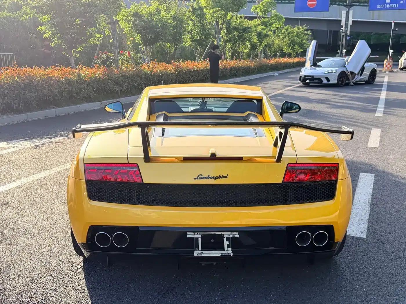 2012 Gallardo LP 560-4 Gold Edition — миниатюра 6