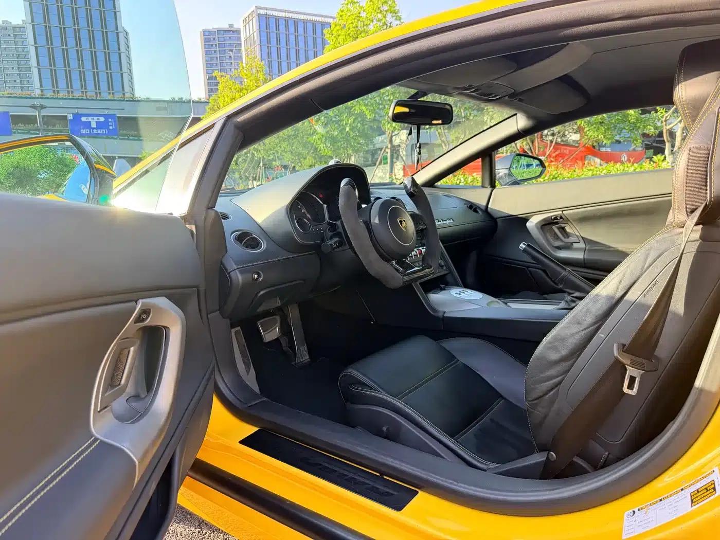 2012 Gallardo LP 560-4 Gold Edition — миниатюра 9