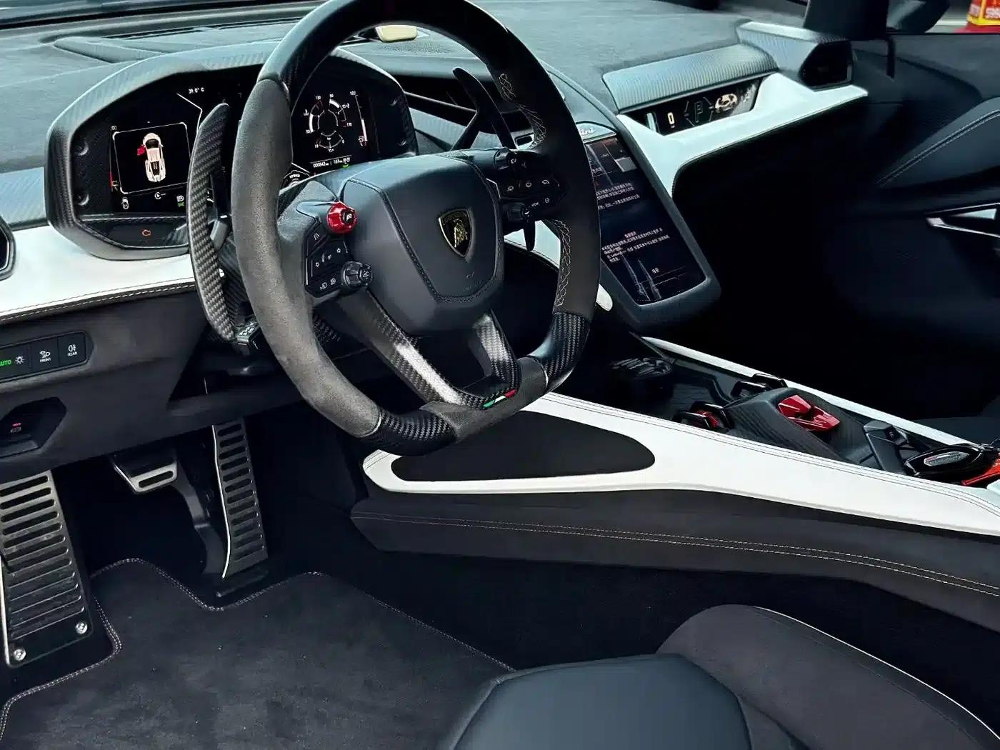 Revuelto 2023 6.5L PHEV Standard Edition — миниатюра 4
