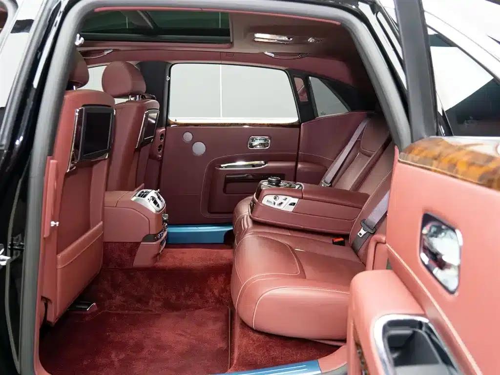 2018 Ghost 6.6T Long Wheelbase — миниатюра 10