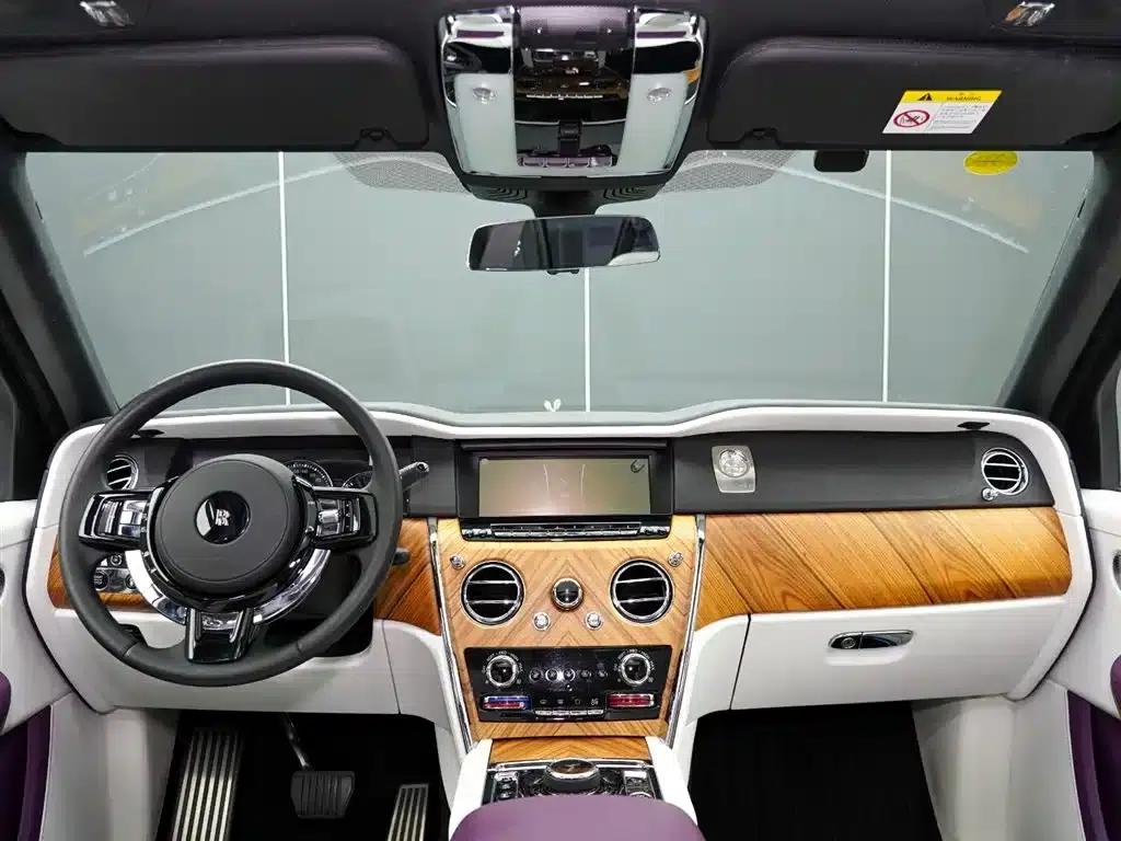 2018 Cullinan, four-seater version — миниатюра 18