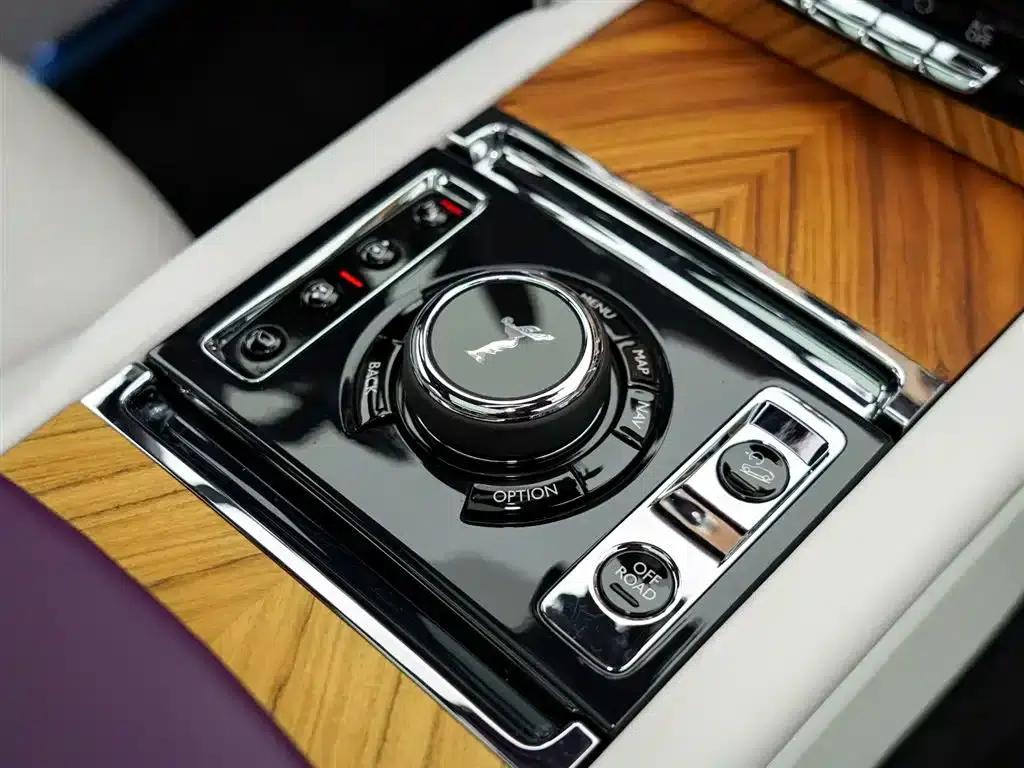 2018 Cullinan, four-seater version — миниатюра 23