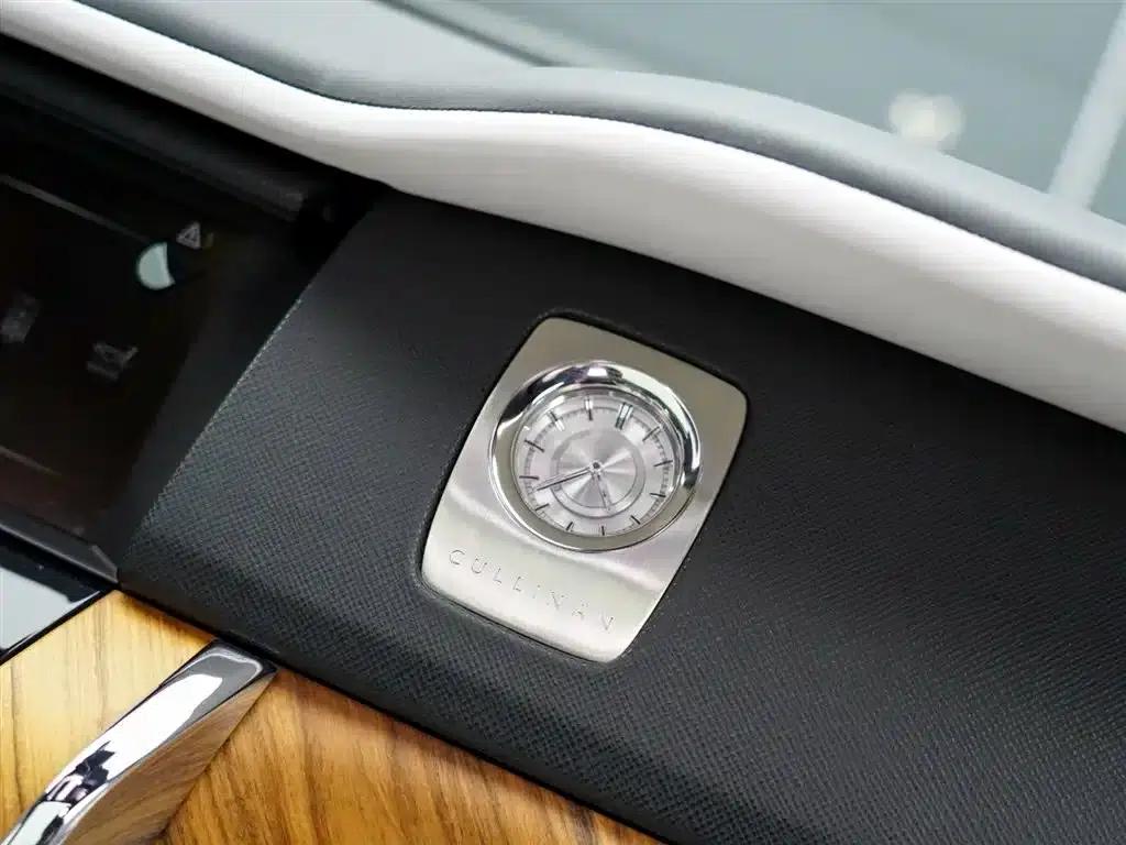 2018 Cullinan, four-seater version — миниатюра 24