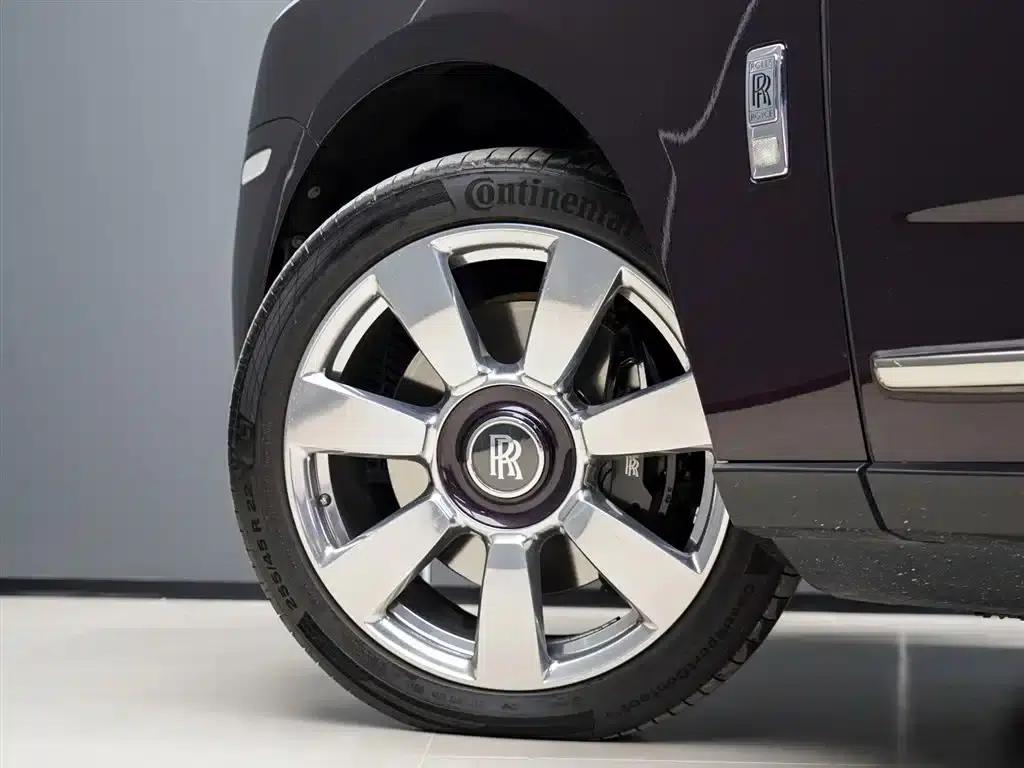 2018 Cullinan, four-seater version — миниатюра 5