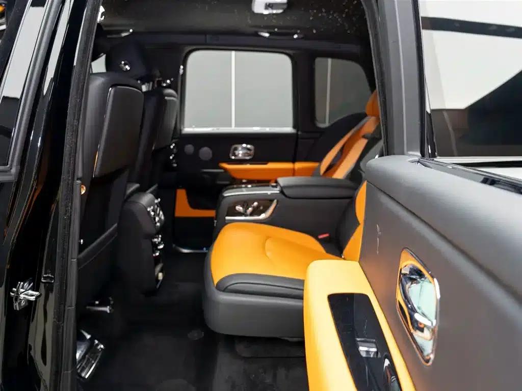 2020 Cullinan Black Badge — миниатюра 11
