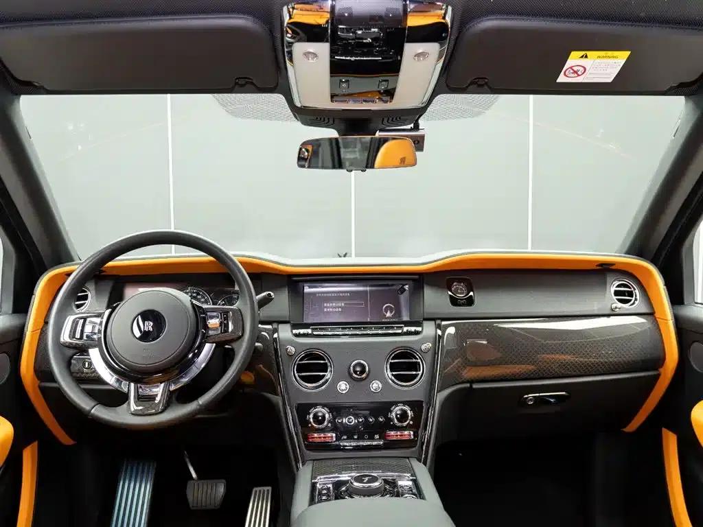 2020 Cullinan Black Badge — миниатюра 18